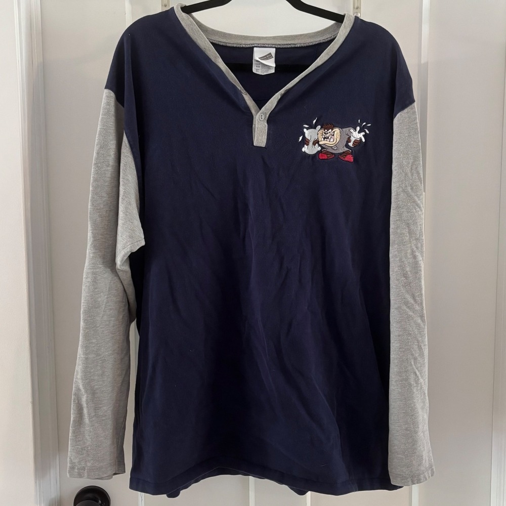 Vintage Y2K Warner Bros Taz Pillow Looney Tunes Shirt Mens XL Henley Long Sleeve